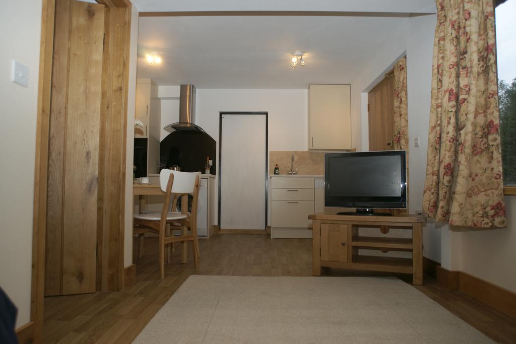 The Elms Annex Appartement Cottered Buitenkant foto